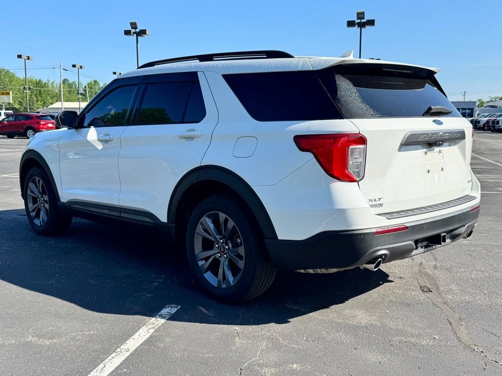 Certified 2023 Ford Explorer XLT w/ Equipment Group 202A AWD/4WD image 5