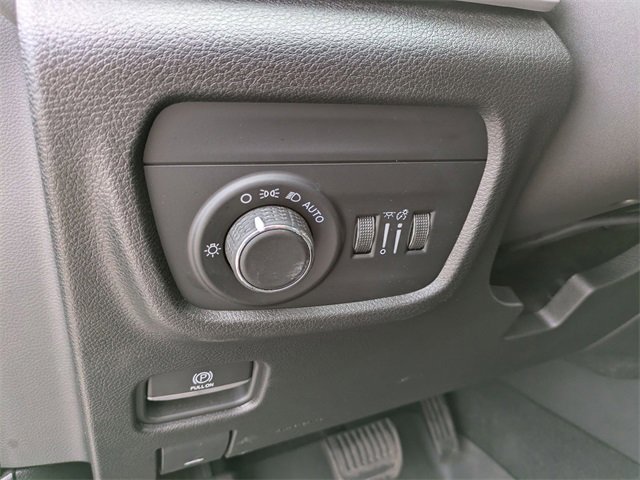 Used 2022 Jeep Grand Cherokee Altitude image 18