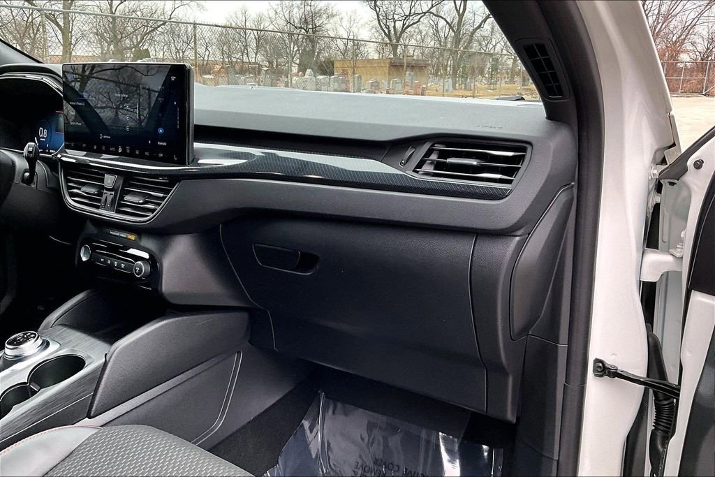 Certified 2023 Ford Escape ST-Line Select w/ Tech Pack #2 image 15