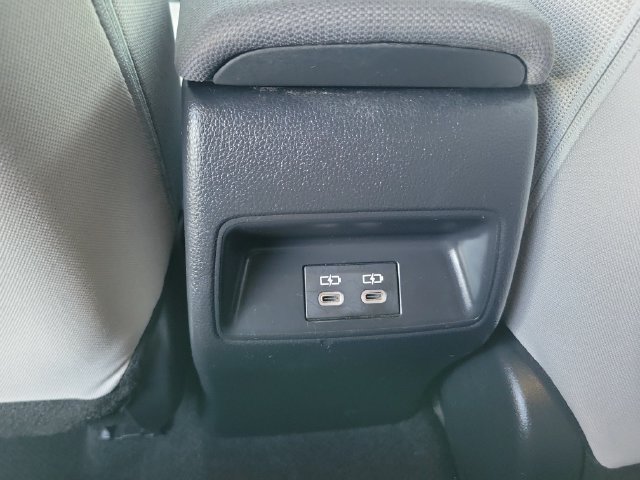 Used 2023 Toyota Corolla LE FWD image 5