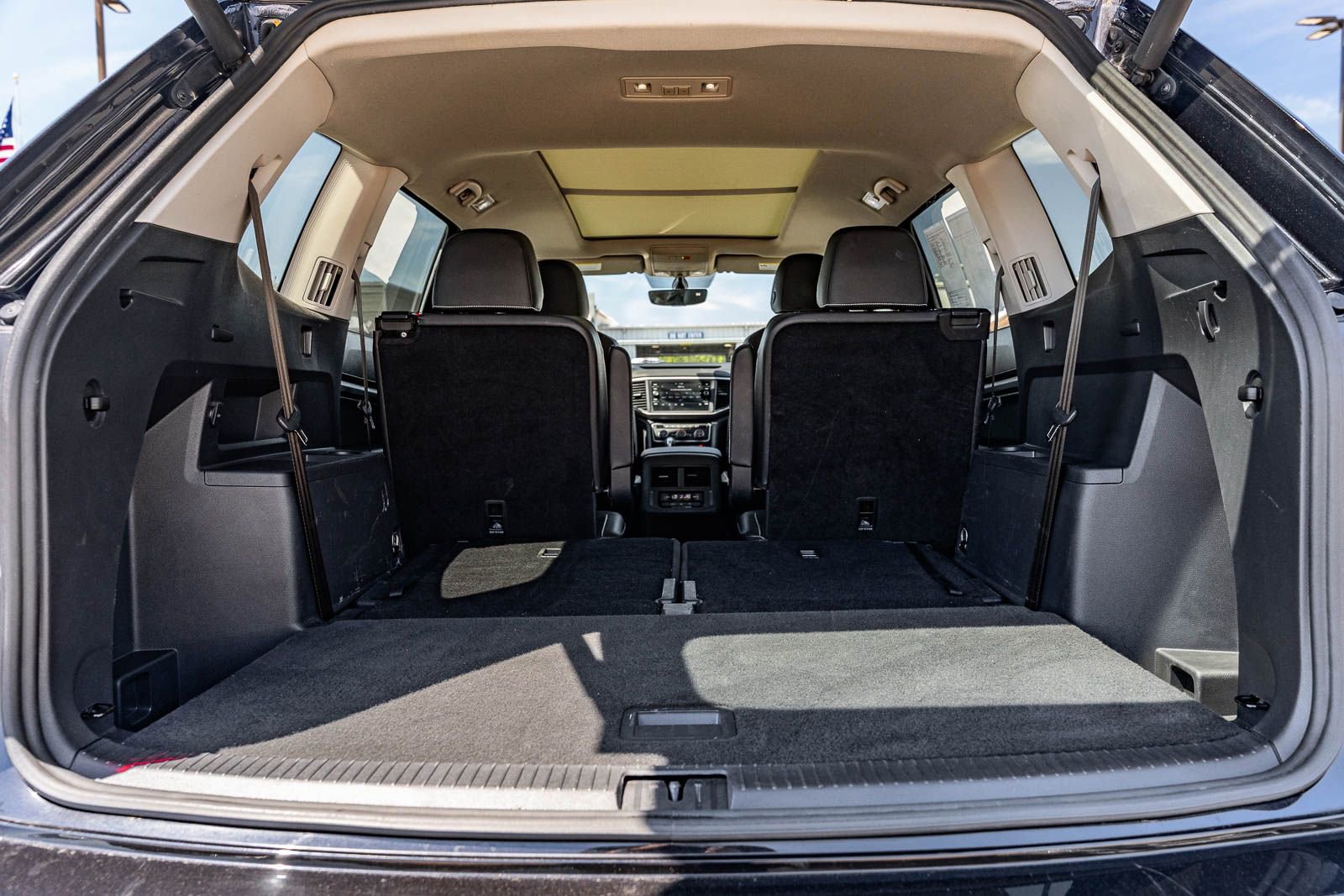 Used 2021 Volkswagen Atlas SE w/ Panoramic Sunroof Package FWD image 18