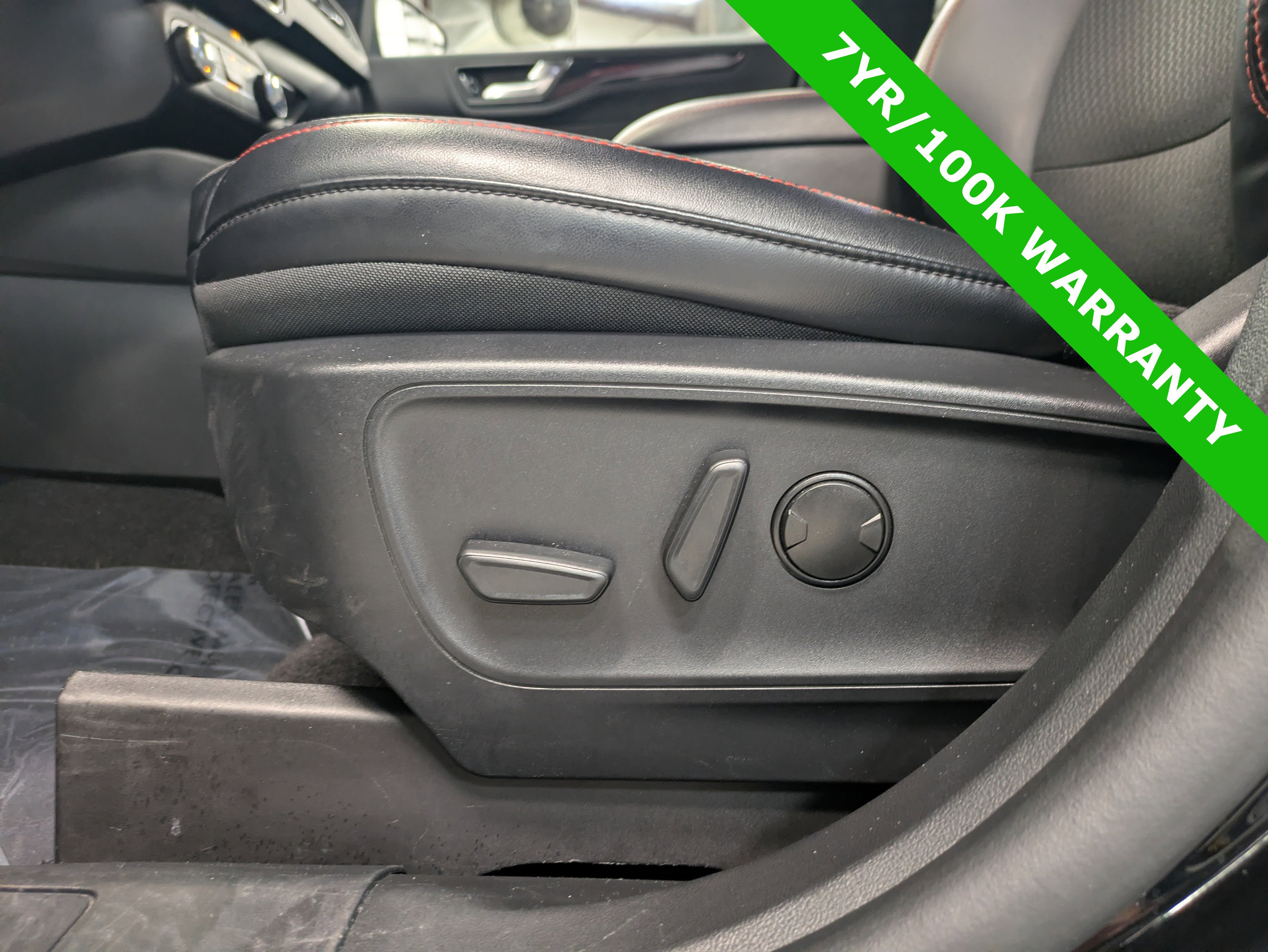 Certified 2025 Ford Escape ST-Line image 25