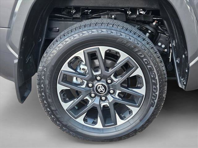 Used 2026 Toyota Tundra Limited AWD/4WD image 19