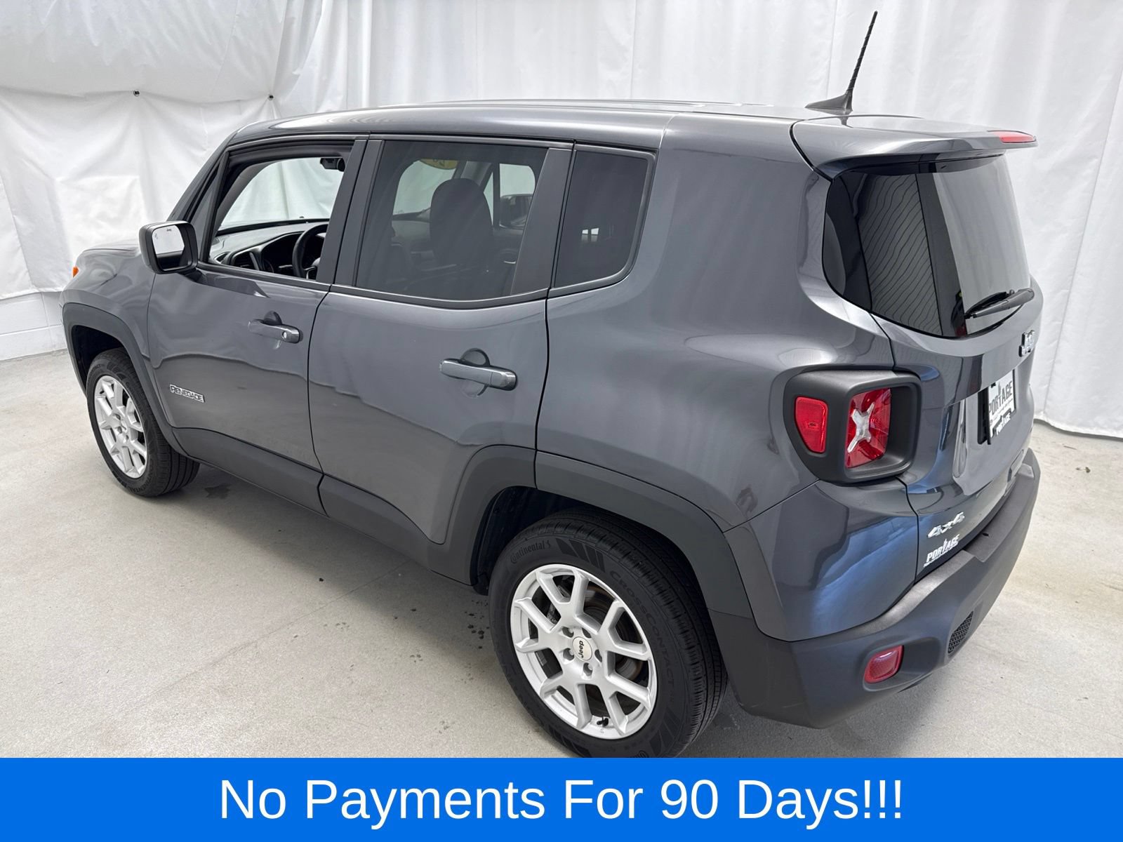 Used 2023 Jeep Renegade Latitude AWD/4WD image 4