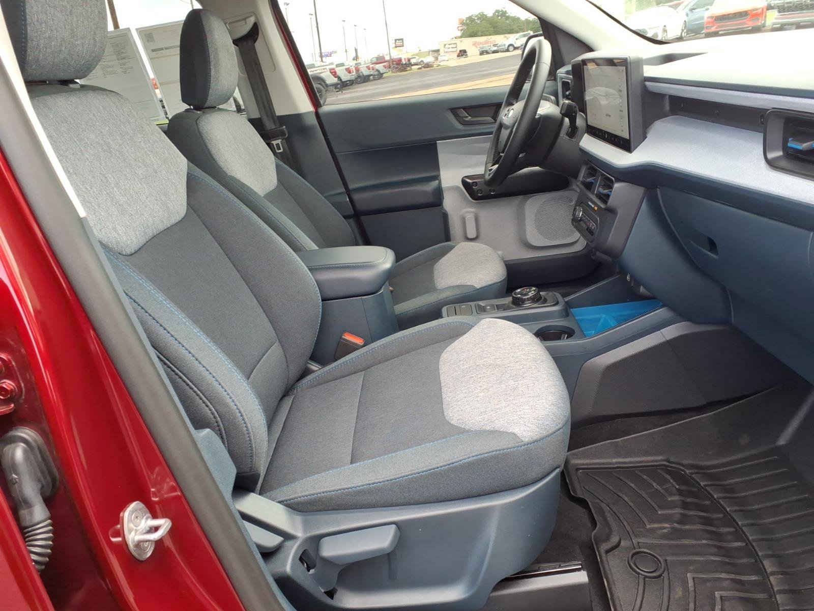 Certified 2025 Ford Maverick XLT w/ XLT Luxury Package FWD image 12