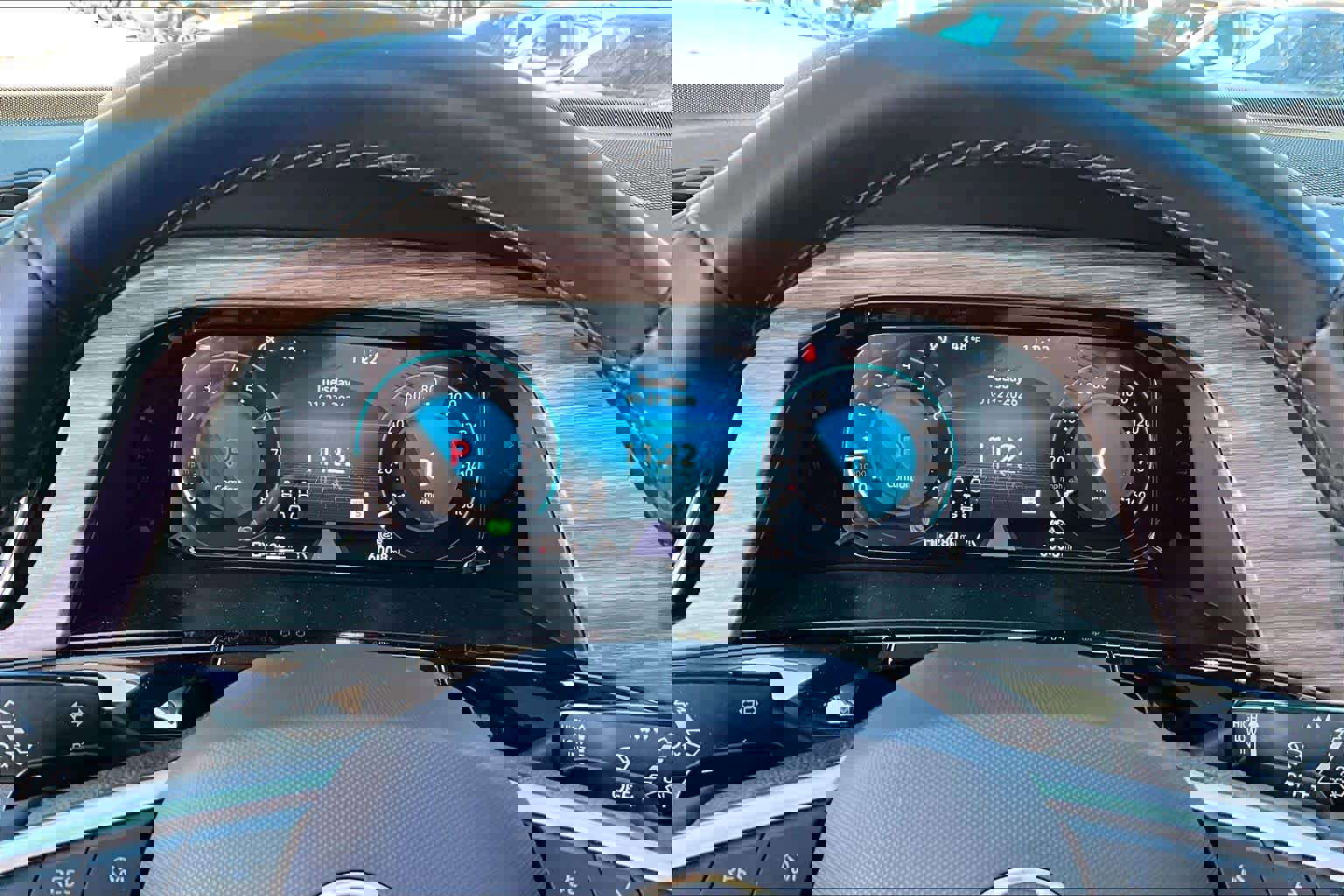 Used 2025 Volkswagen Atlas SEL Premium R-Line image 25