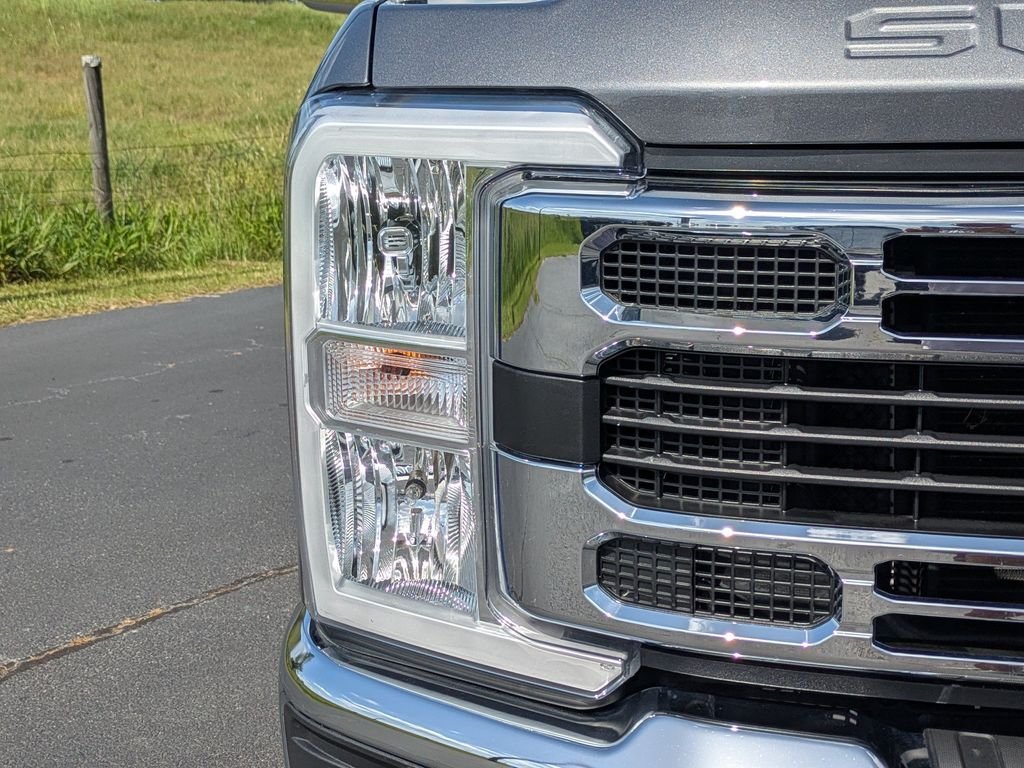Certified 2025 Ford F250 XLT AWD/4WD image 10