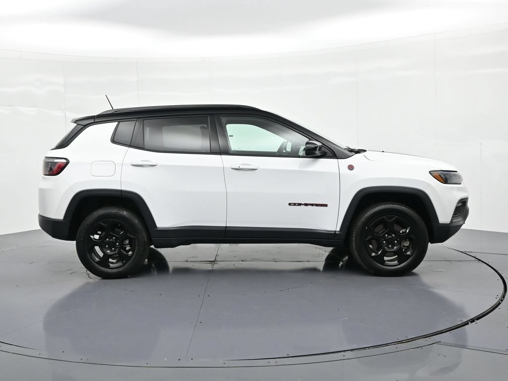 Used 2023 Jeep Compass Trailhawk AWD/4WD image 5