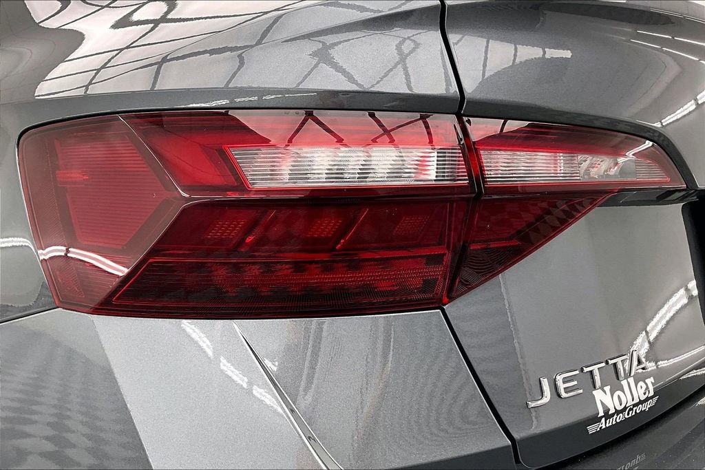 Used 2024 Volkswagen Jetta SE FWD image 30