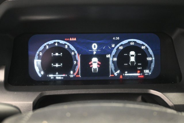 Used 2025 Toyota Tacoma TRD Off-Road AWD/4WD image 9