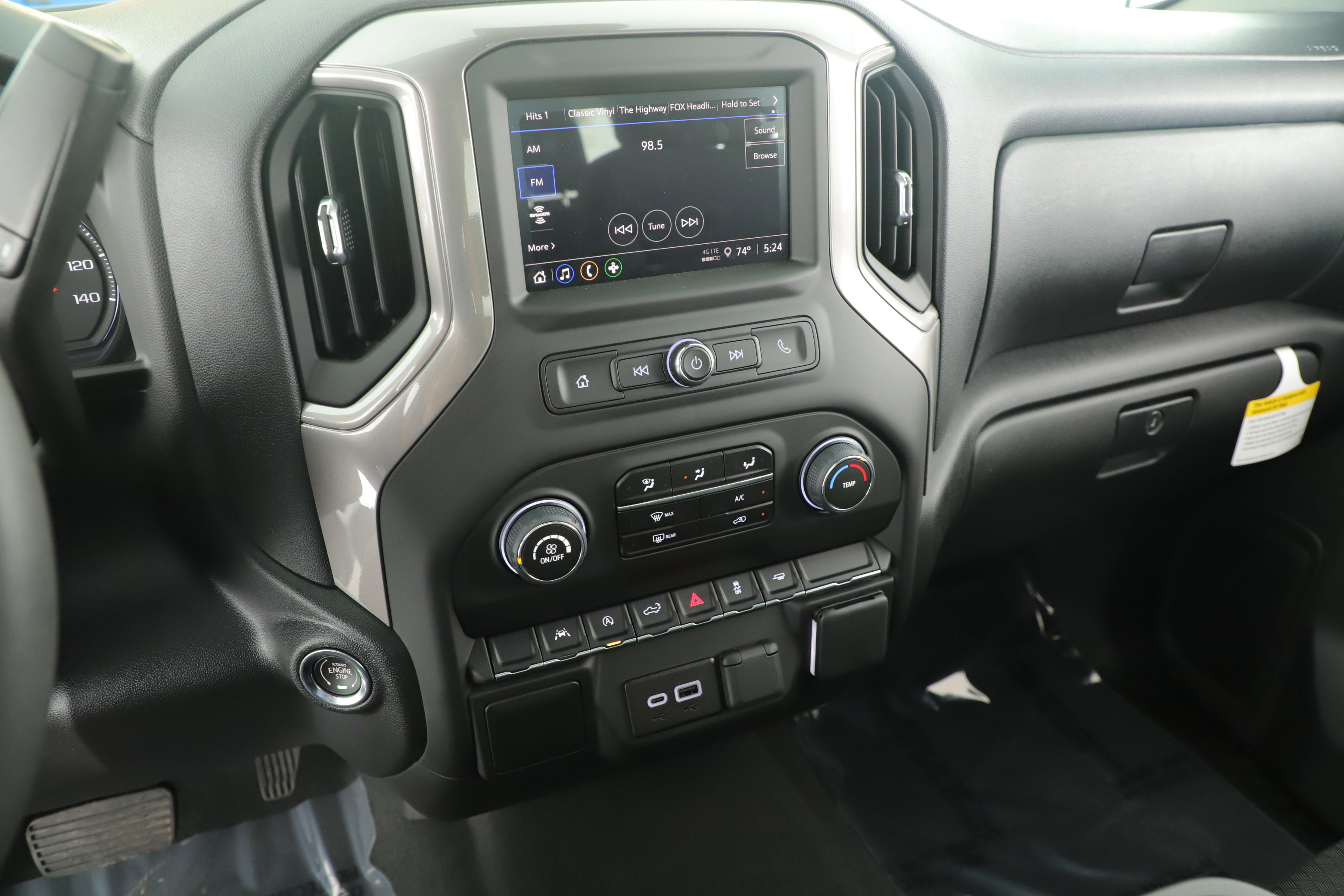 Used 2026 Chevrolet Silverado 1500 Custom image 15