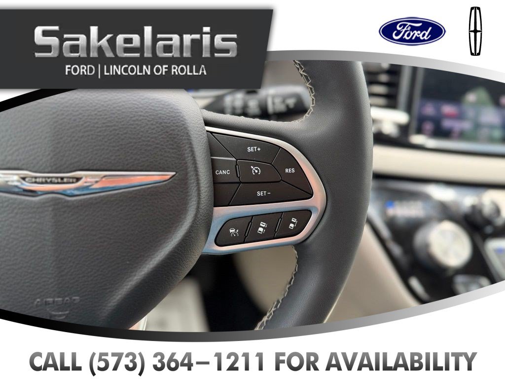 Used 2022 Chrysler Pacifica Touring-L FWD image 18