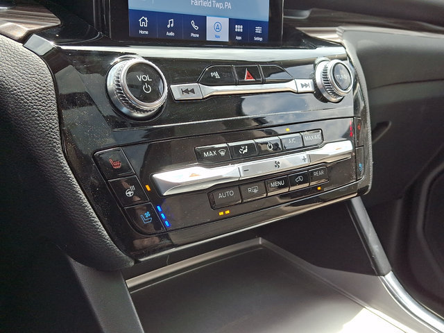 Certified 2024 Ford Explorer Limited w/ Limited Technology Package AWD/4WD image 17
