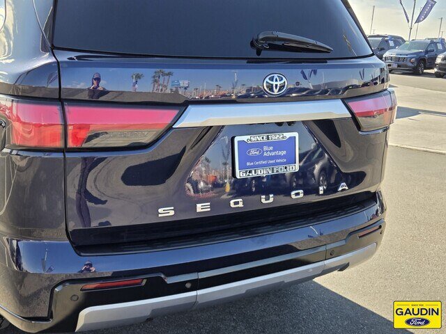 Used 2023 Toyota Sequoia Capstone AWD/4WD image 6