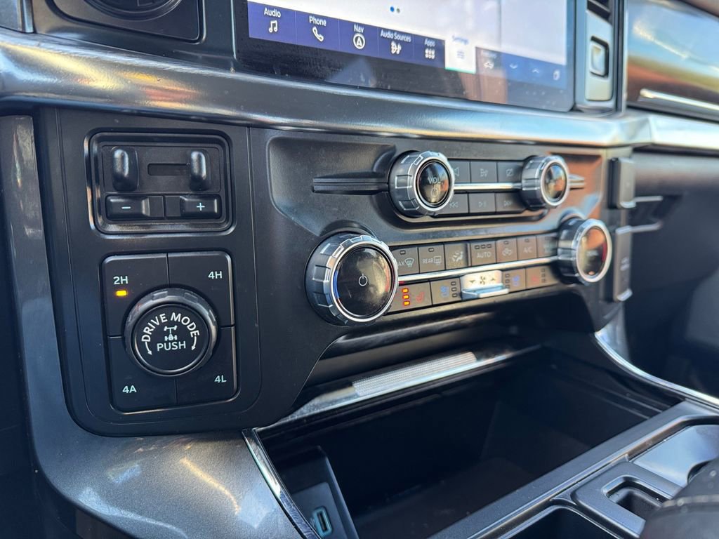 Certified 2023 Ford F150 Lariat image 38