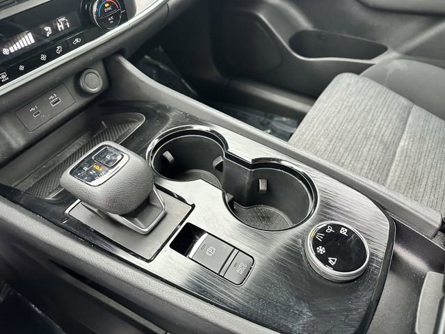 Used 2023 Nissan Rogue SV AWD/4WD image 26