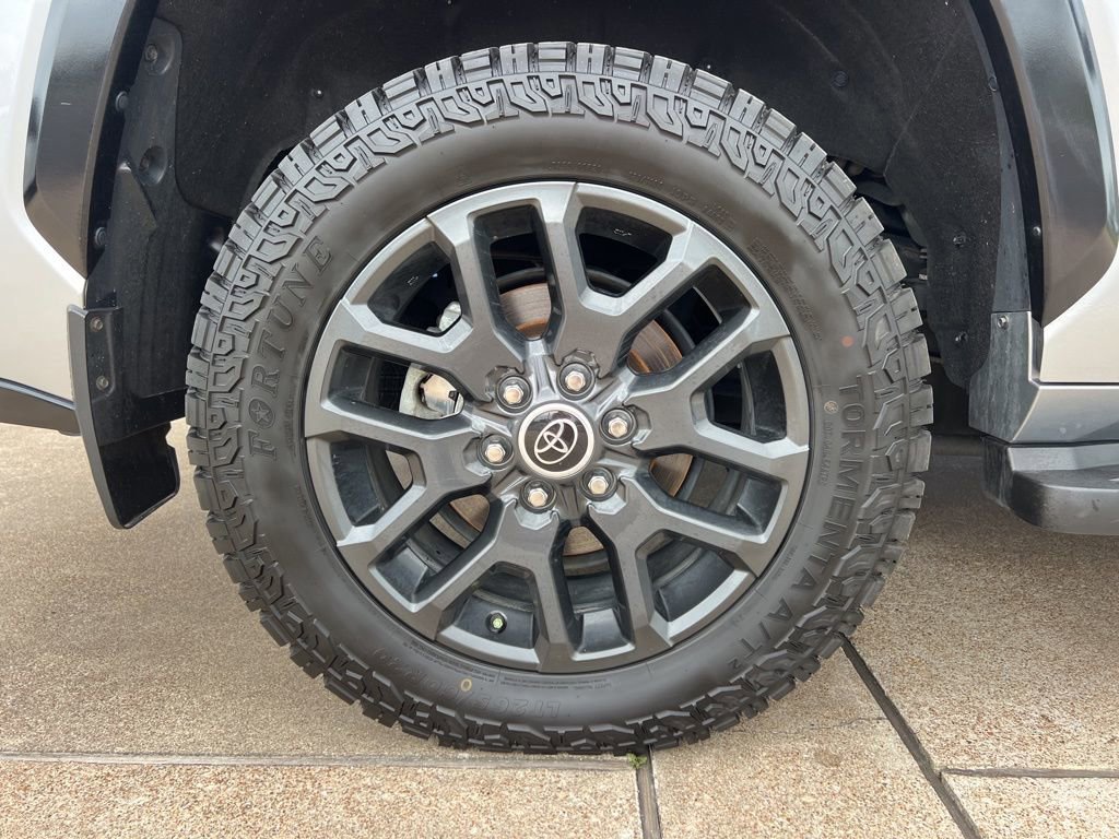 Used 2023 Toyota Sequoia Platinum AWD/4WD image 10