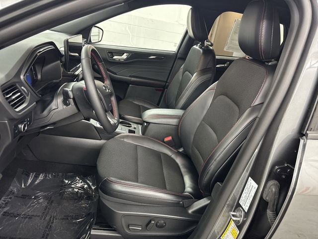 Certified 2025 Ford Escape ST-Line w/ Tech Pack #1 image 13