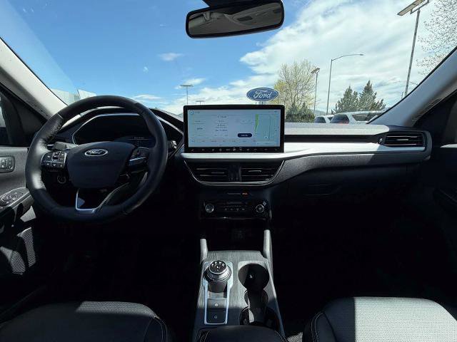Certified 2025 Ford Escape Platinum AWD/4WD image 26
