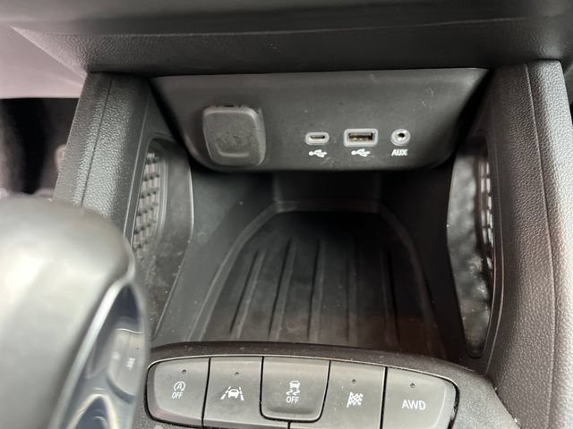 Used 2023 Chevrolet TrailBlazer RS AWD/4WD image 32