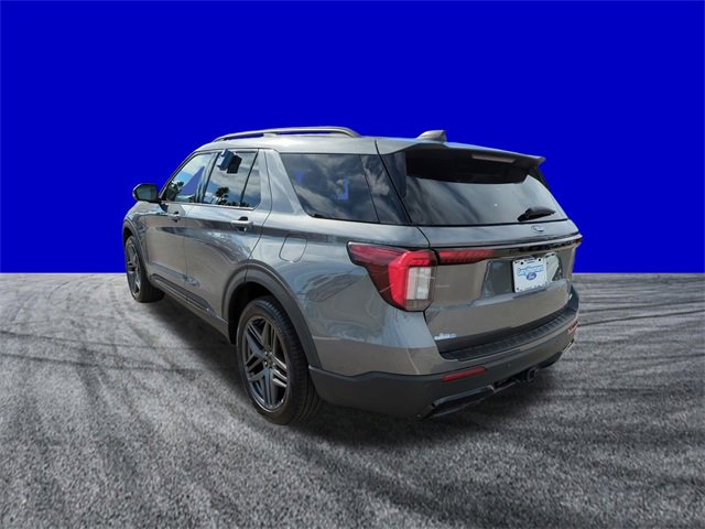 Certified 2025 Ford Explorer ST-Line w/ ST-Line Street Pack image 6