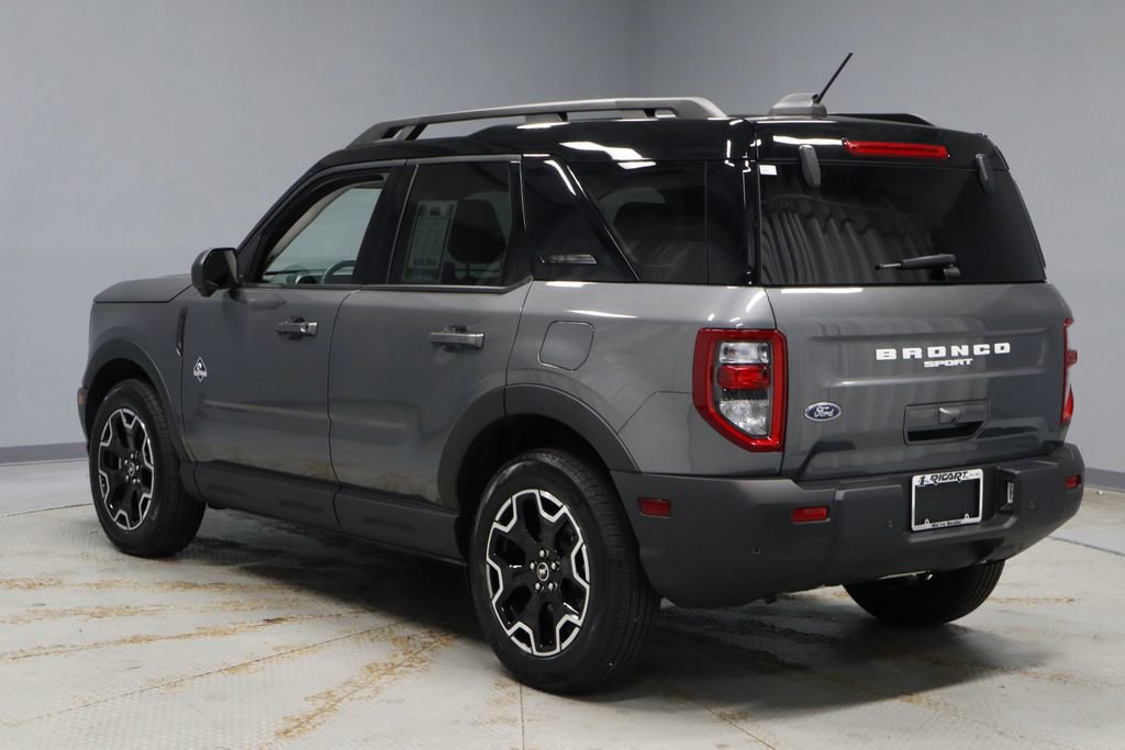 Certified 2025 Ford Bronco Sport Outer Banks w/ Outer Banks Tech Package+ AWD/4WD image 3