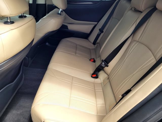Used 2021 Lexus ES 350 w/ Accessory Package FWD image 13