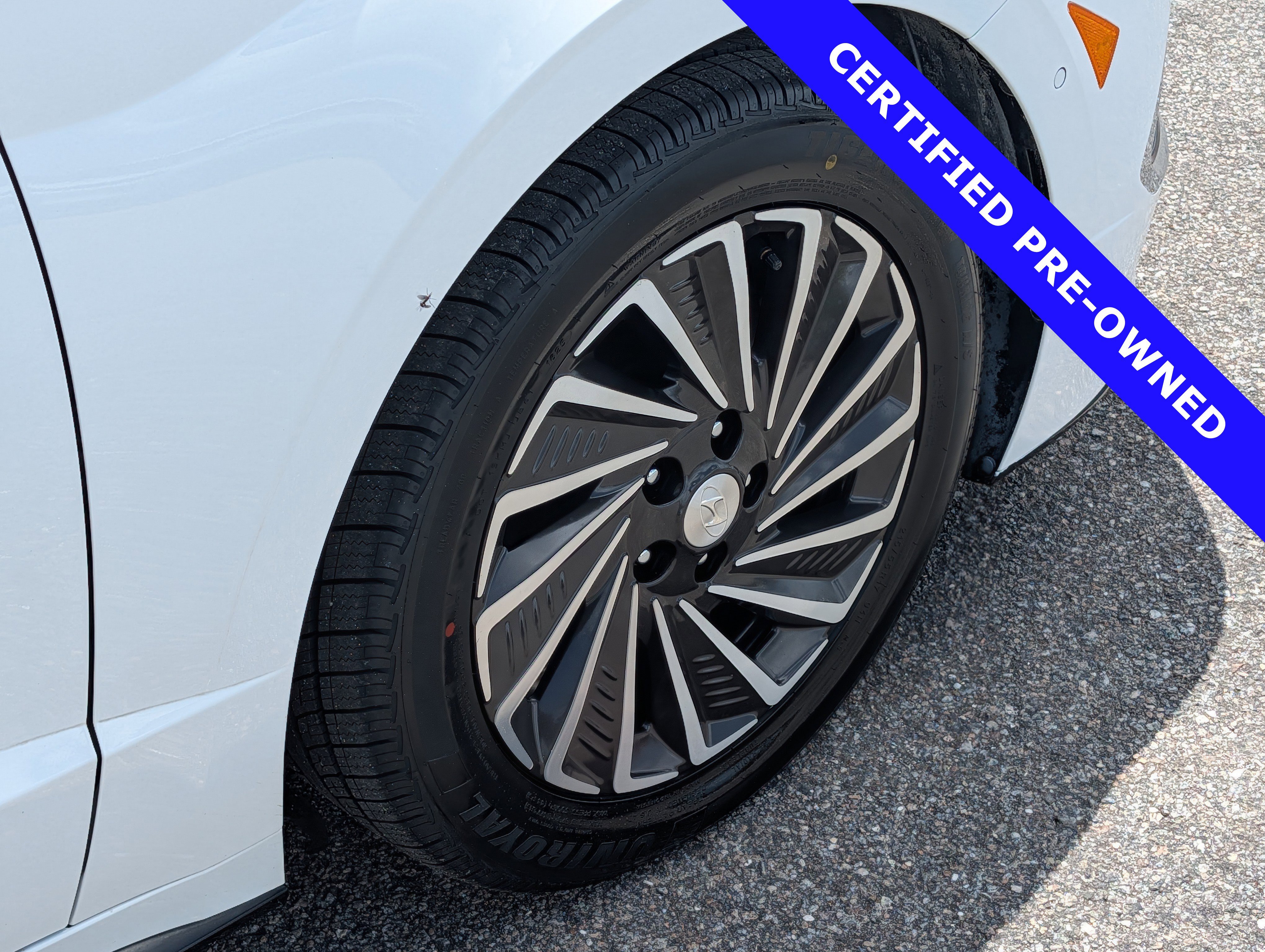 Used 2023 Hyundai Sonata Limited w/ Cargo Package FWD image 12