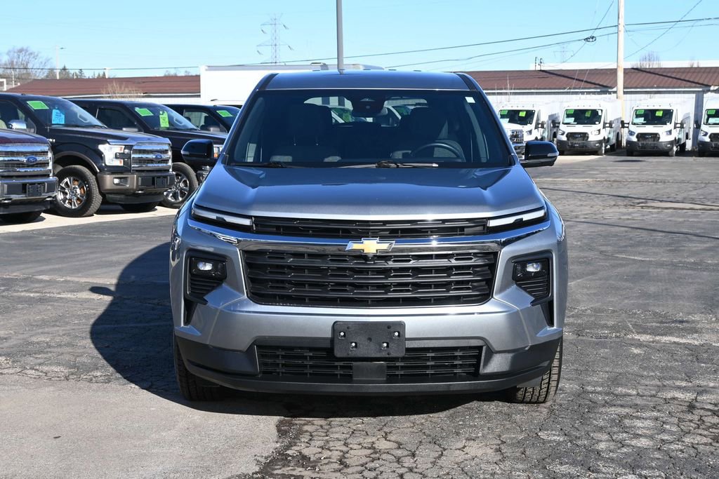 Used 2024 Chevrolet Traverse LS image 11