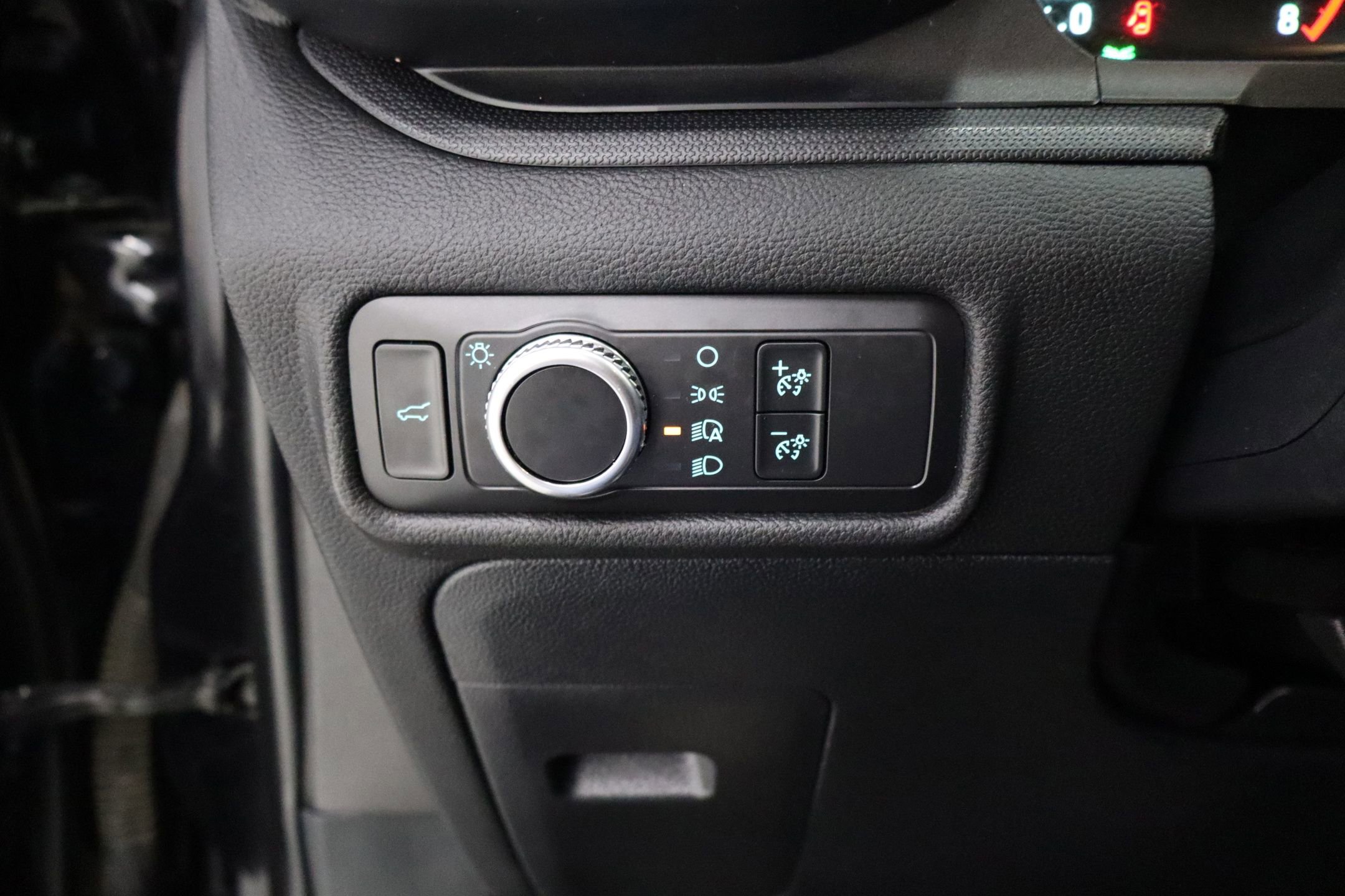 Certified 2020 Ford Explorer 2WD image 15