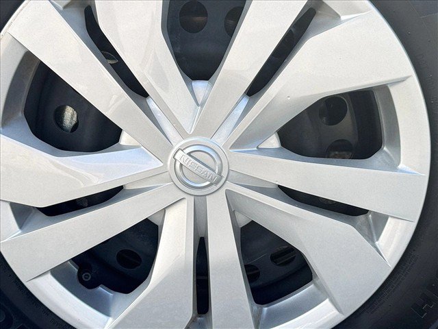 Used 2025 Nissan Versa S w/ Trunk Package FWD image 22