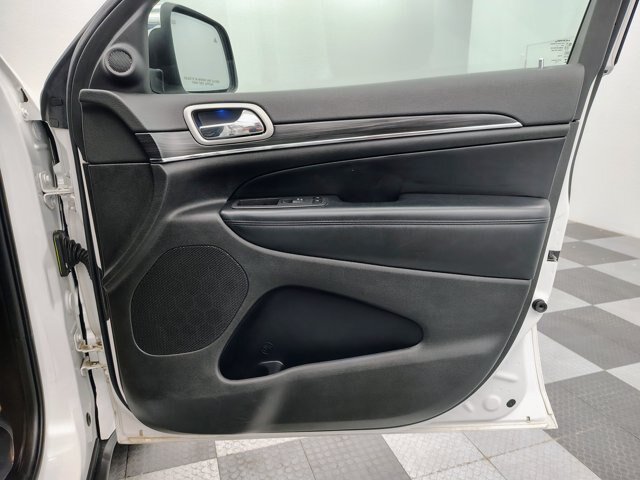 Used 2021 Jeep Grand Cherokee Limited AWD/4WD image 23