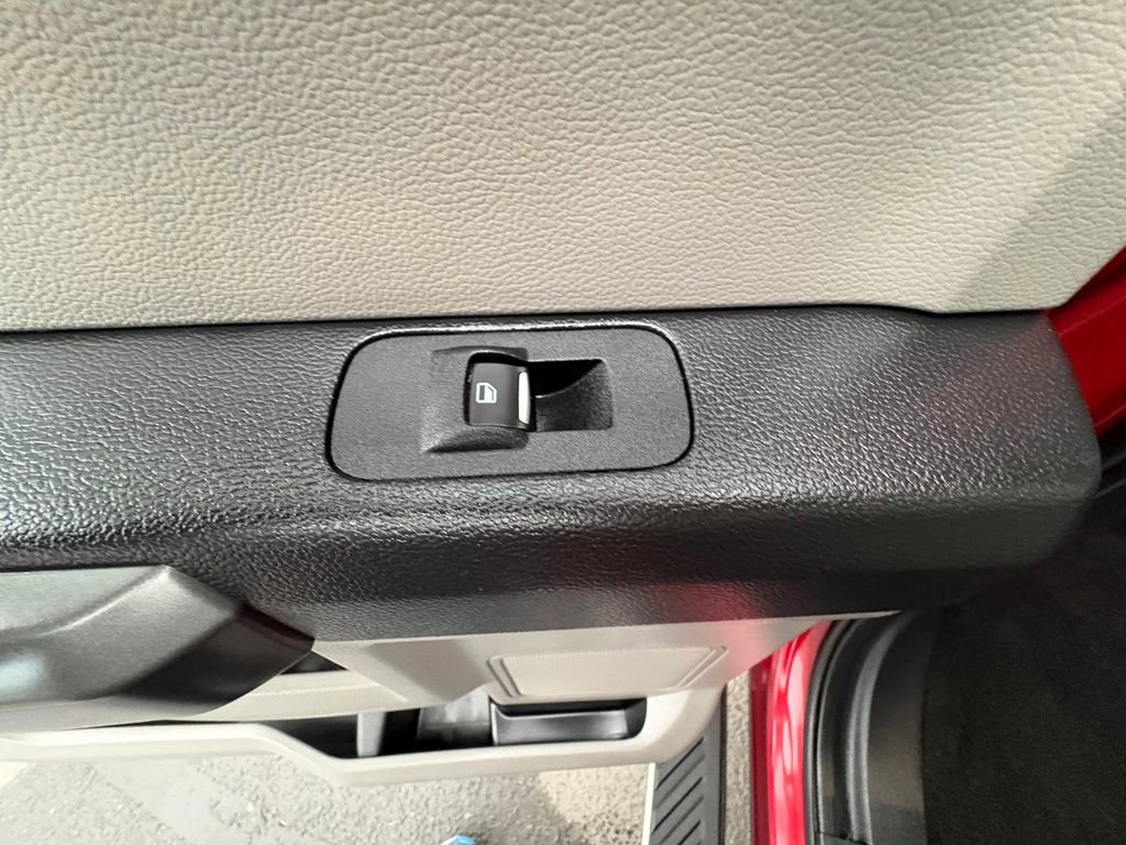 Certified 2018 Ford F150 XLT w/ Equipment Group 302A Luxury image 27