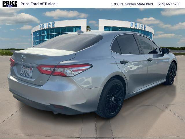 Used 2019 Toyota Camry LE image 5