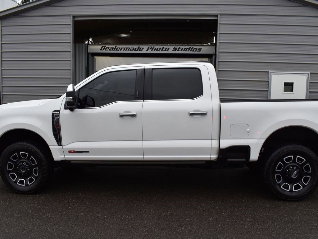 Certified 2024 Ford F350 Platinum w/ FX4 Off-Road Package image 9