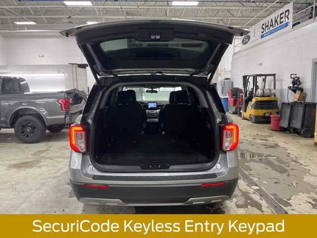 Certified 2022 Ford Explorer XLT w/ Equipment Group 202A image 11