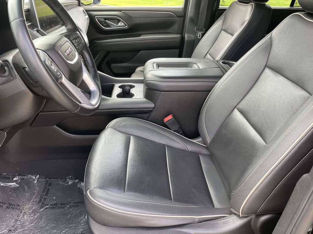 Used 2023 GMC Yukon SLT AWD/4WD image 13