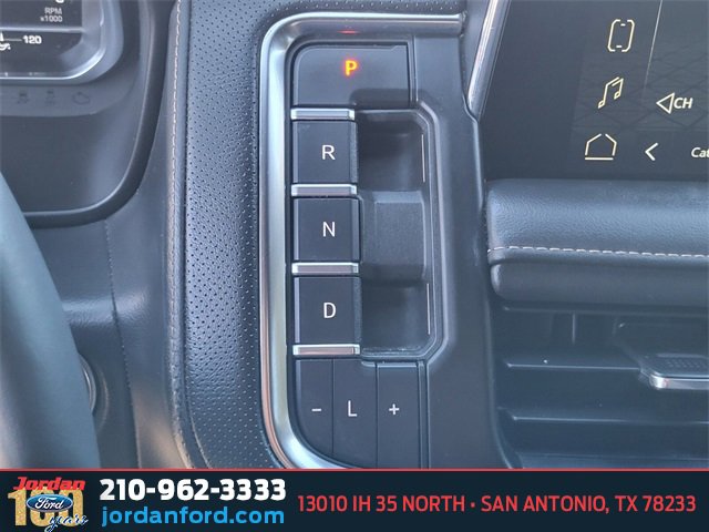 Used 2022 GMC Yukon XL AT4 image 25