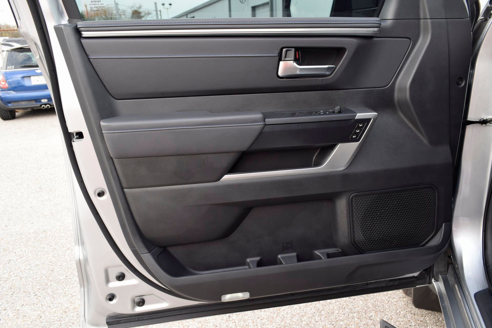 Used 2025 Toyota Tundra Platinum image 19