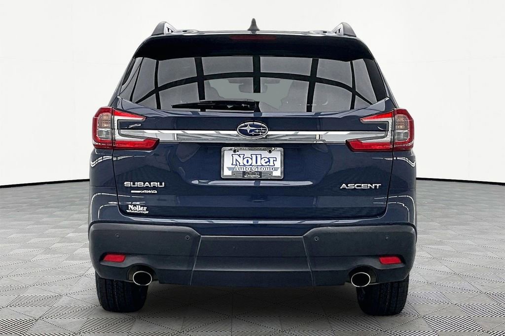 Used 2025 Subaru Ascent Premium image 3