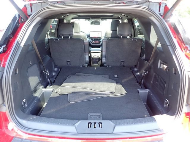 Certified 2025 Ford Explorer ST AWD/4WD image 8
