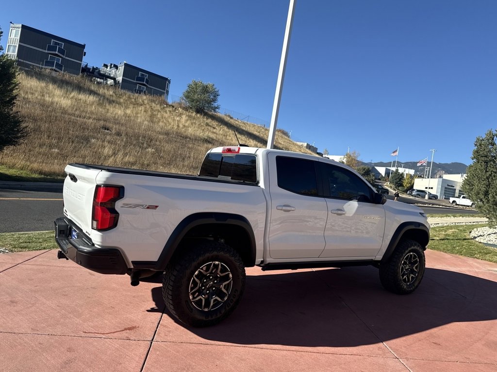 Used 2023 Chevrolet Colorado ZR2 w/ ZR2 Convenience Package III image 5