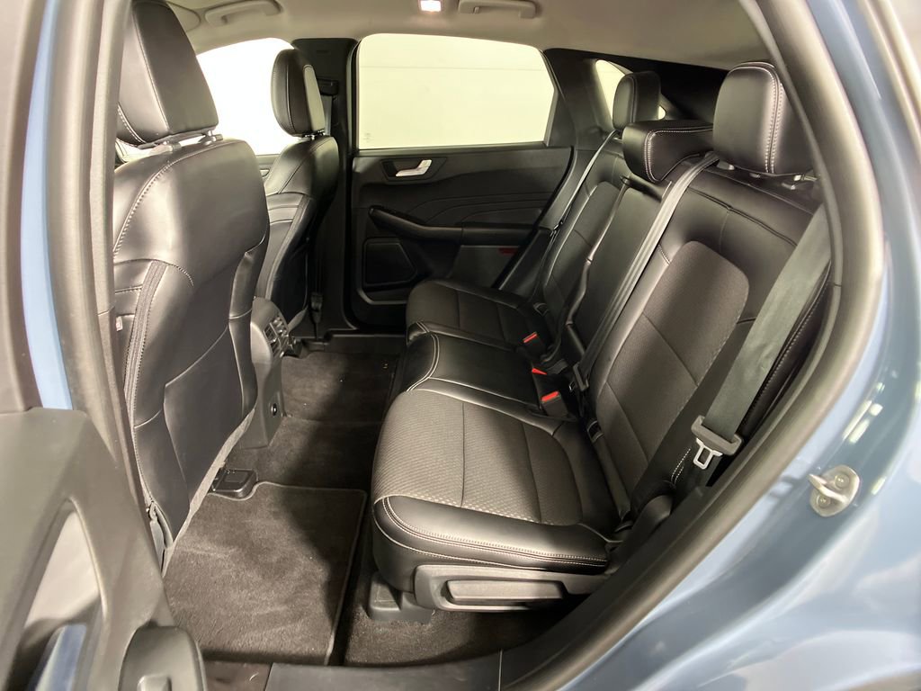 Certified 2024 Ford Escape SE image 30