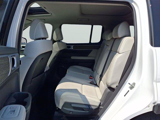 Used 2024 Hyundai Santa Fe Limited AWD/4WD image 27