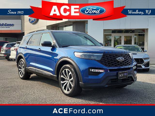 Certified 2022 Ford Explorer ST-Line w/ Class IV Trailer Tow Package image 1