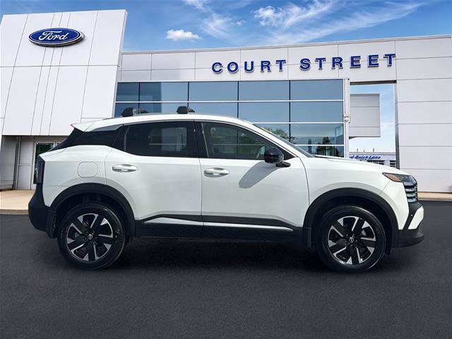 Used 2026 Nissan Kicks SR FWD image 4