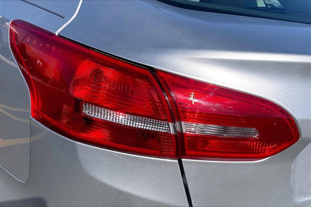 Certified 2017 Ford Focus SE image 27