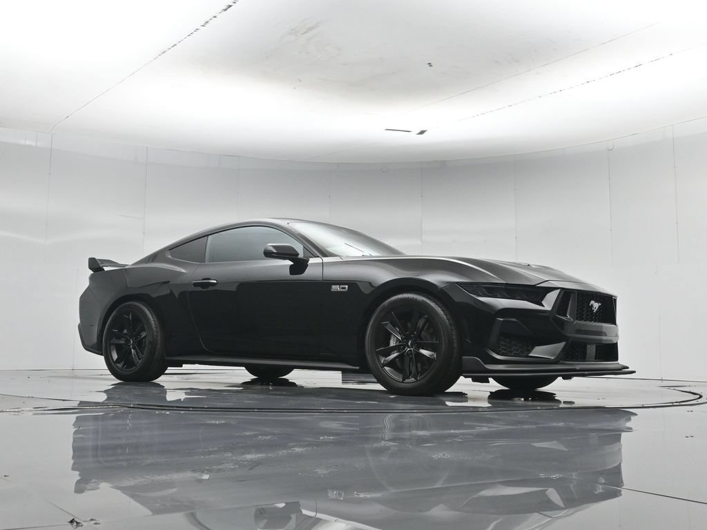 Certified 2025 Ford Mustang GT RWD image 4