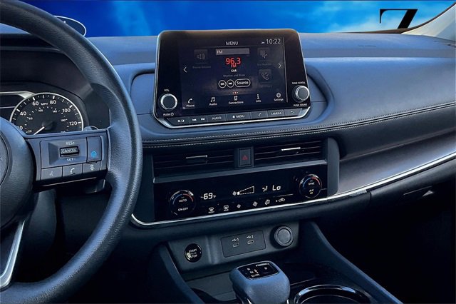 Used 2024 Nissan Rogue SV image 6