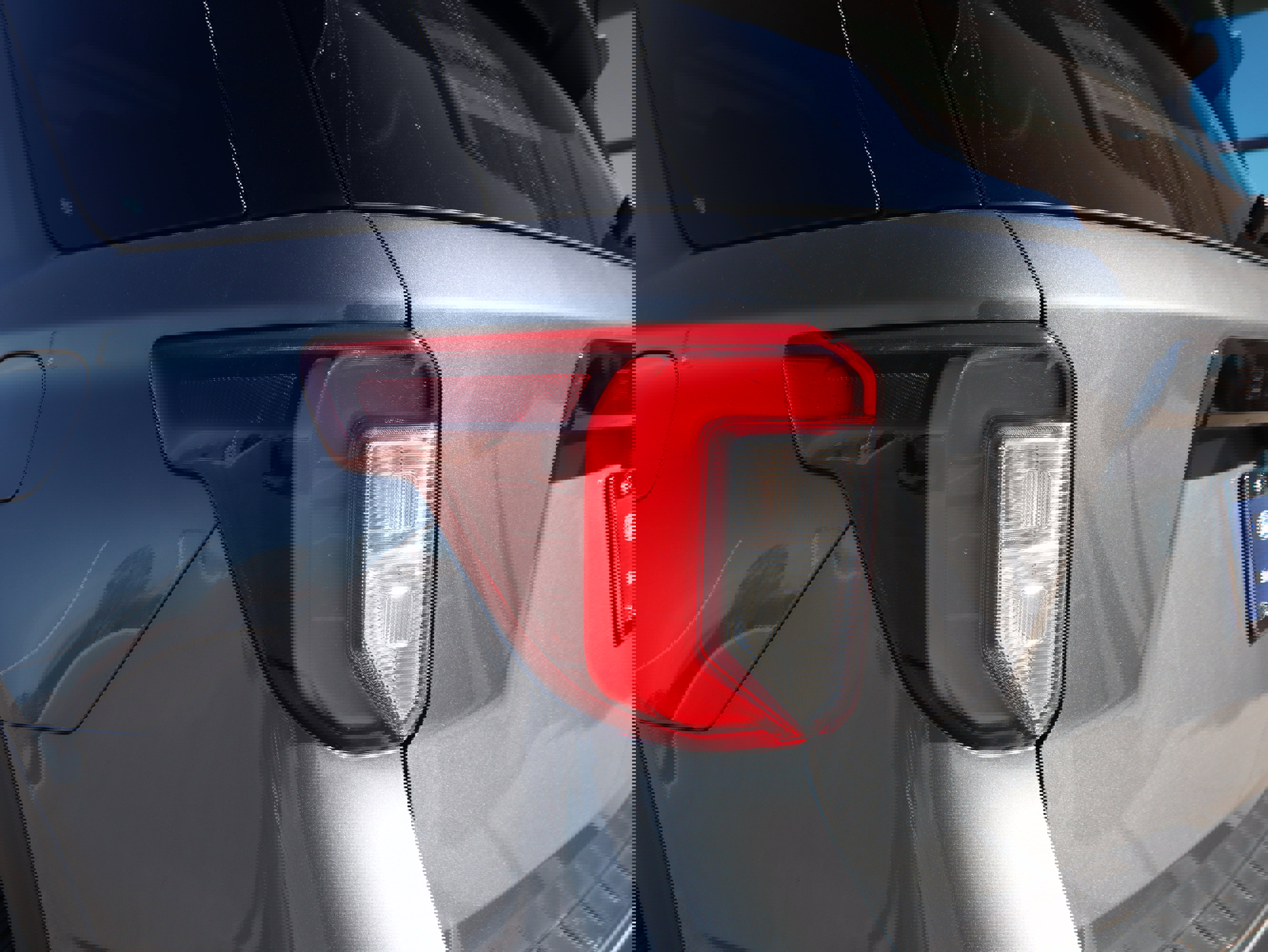 Certified 2024 Ford Explorer ST w/ Equipment Group 401A image 18